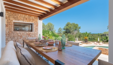 Resa Estates finca Can Floral Ibiza sale koop exterior table.jpg